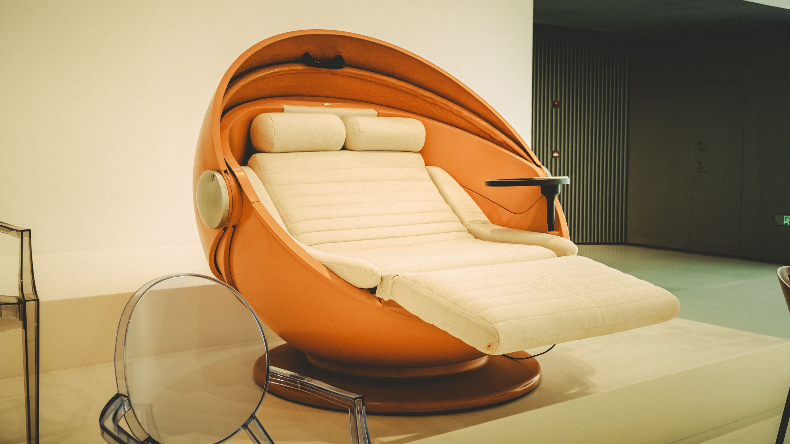 Golden sleeping pod to accompany Trump on all future public appearances